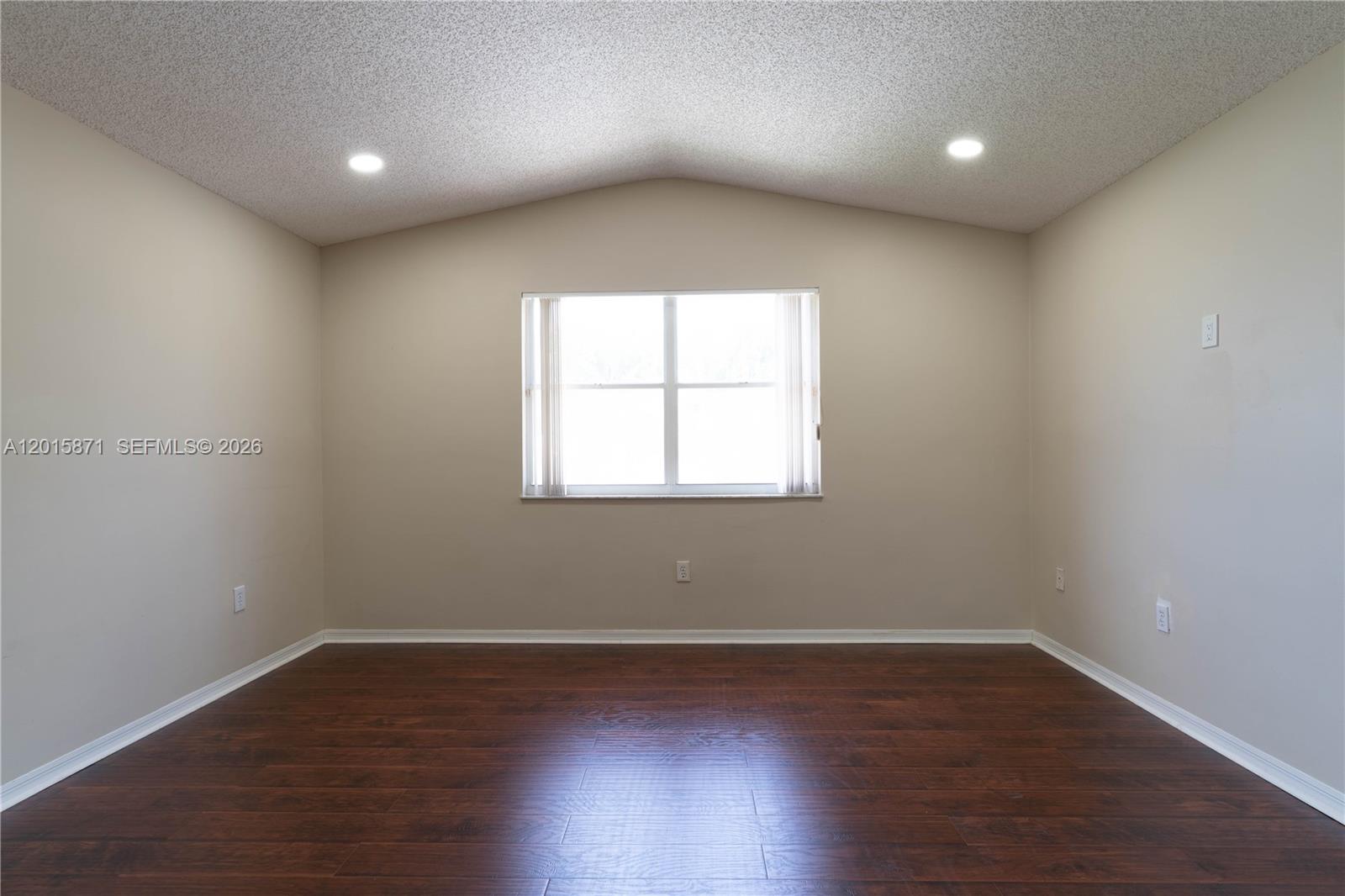CHAPEL TRAIL II - Residential Lease