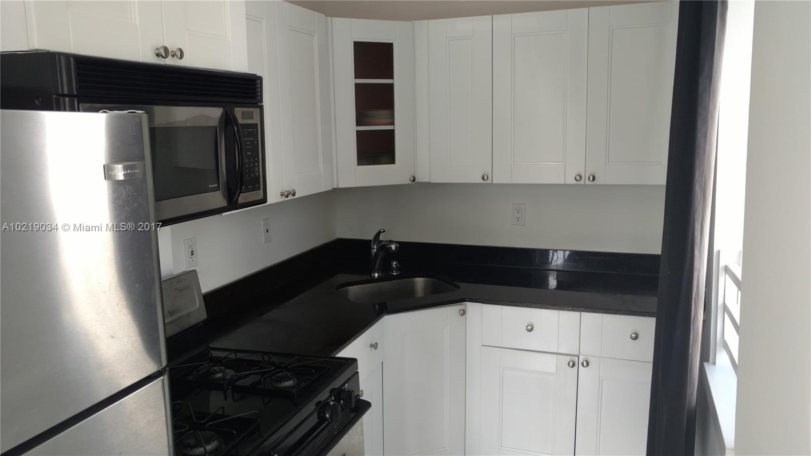 Lincoln Condo Un 16 - Residential Lease