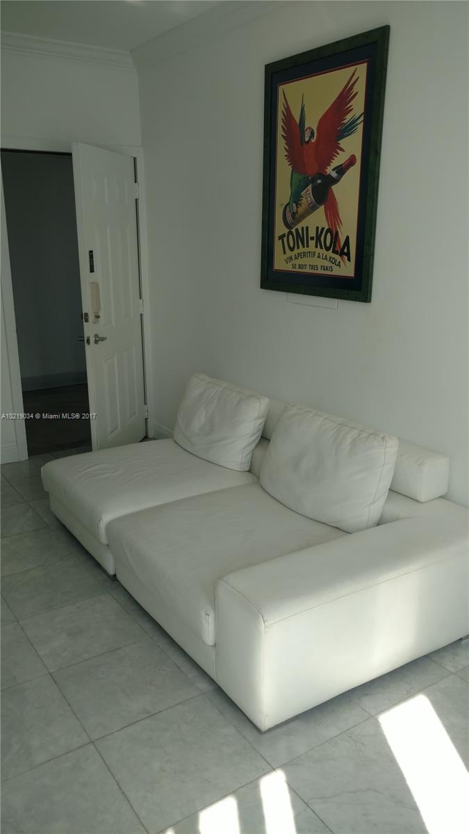 Lincoln Condo Un 16 - Residential Lease