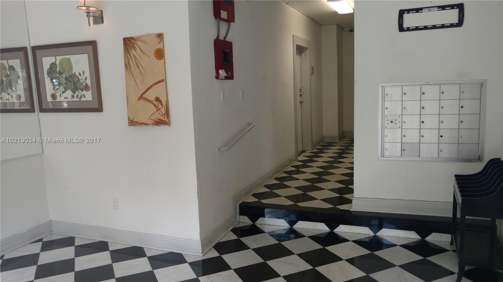 Lincoln Condo Un 16 - Residential Lease