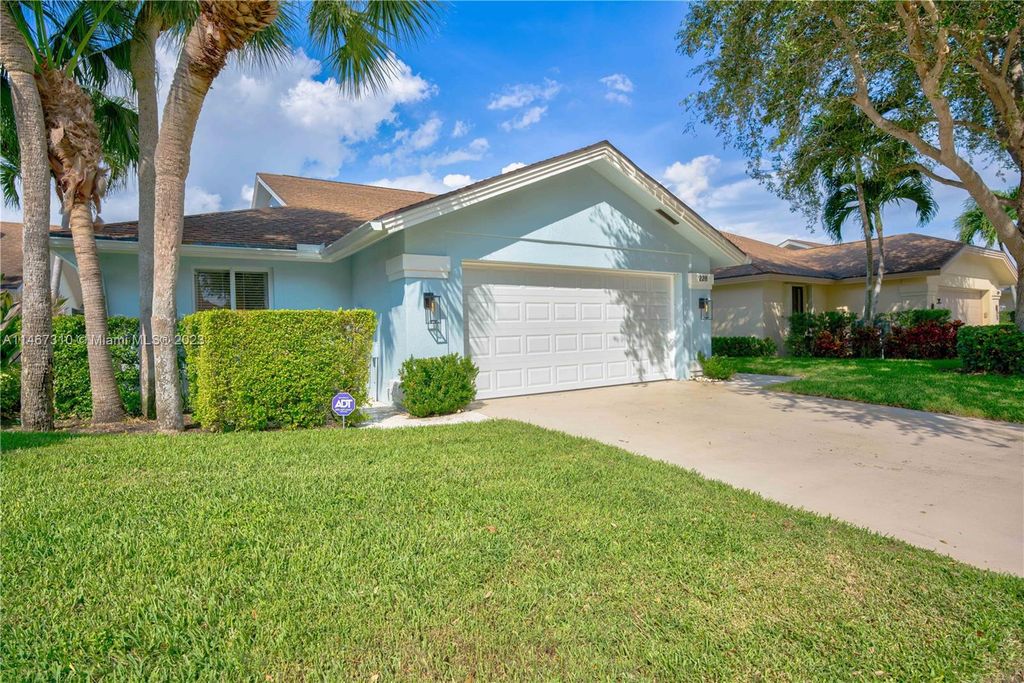 Photo of 228 E River Park Dr, Jupiter, FL 33477 (MLS # A11467310)