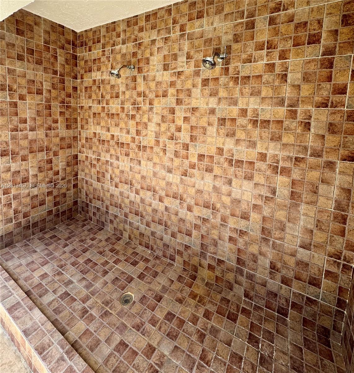 VILLA VENEZIA CONDO PH VI - Residential