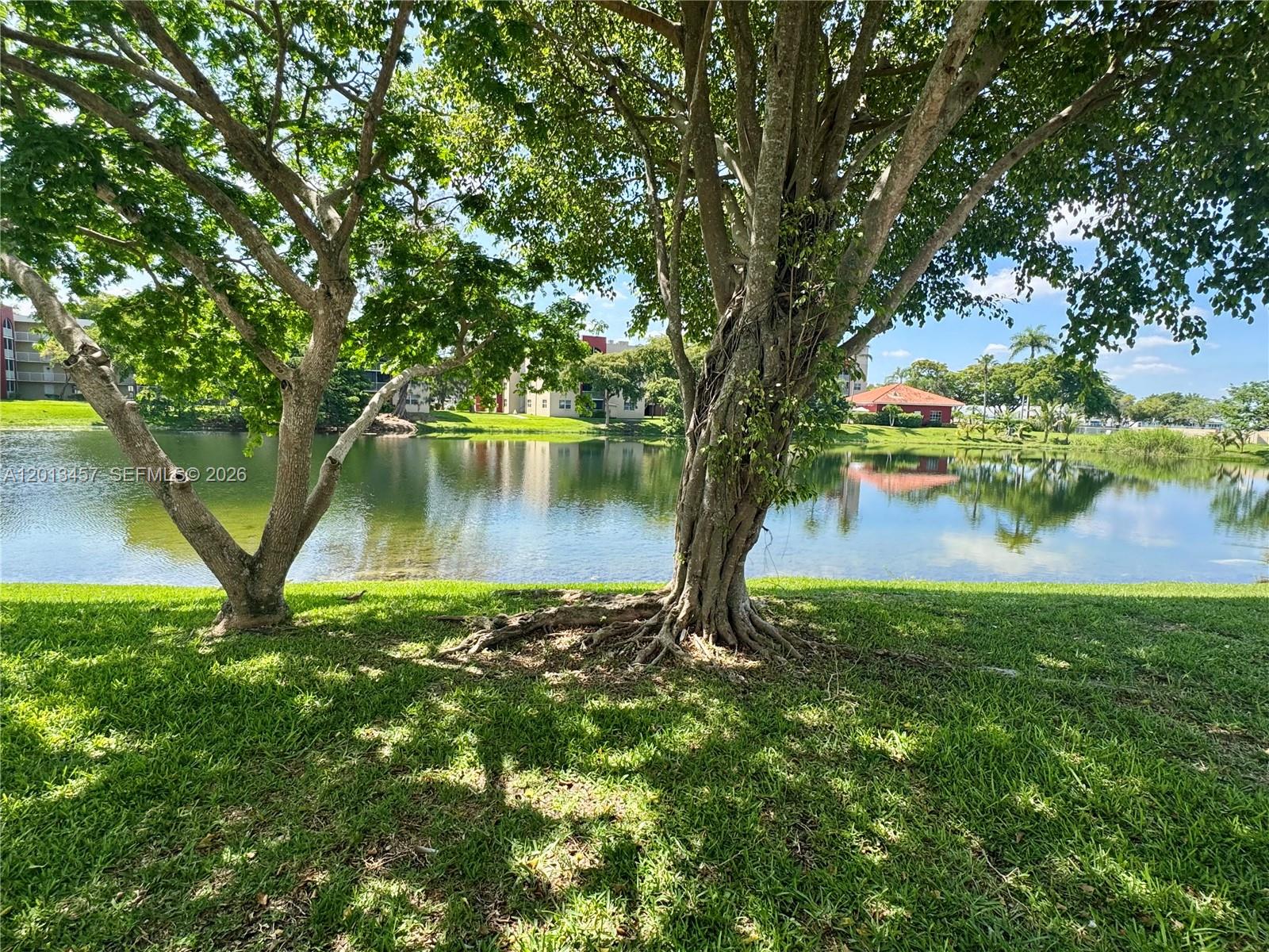 VILLA VENEZIA CONDO PH VI - Residential