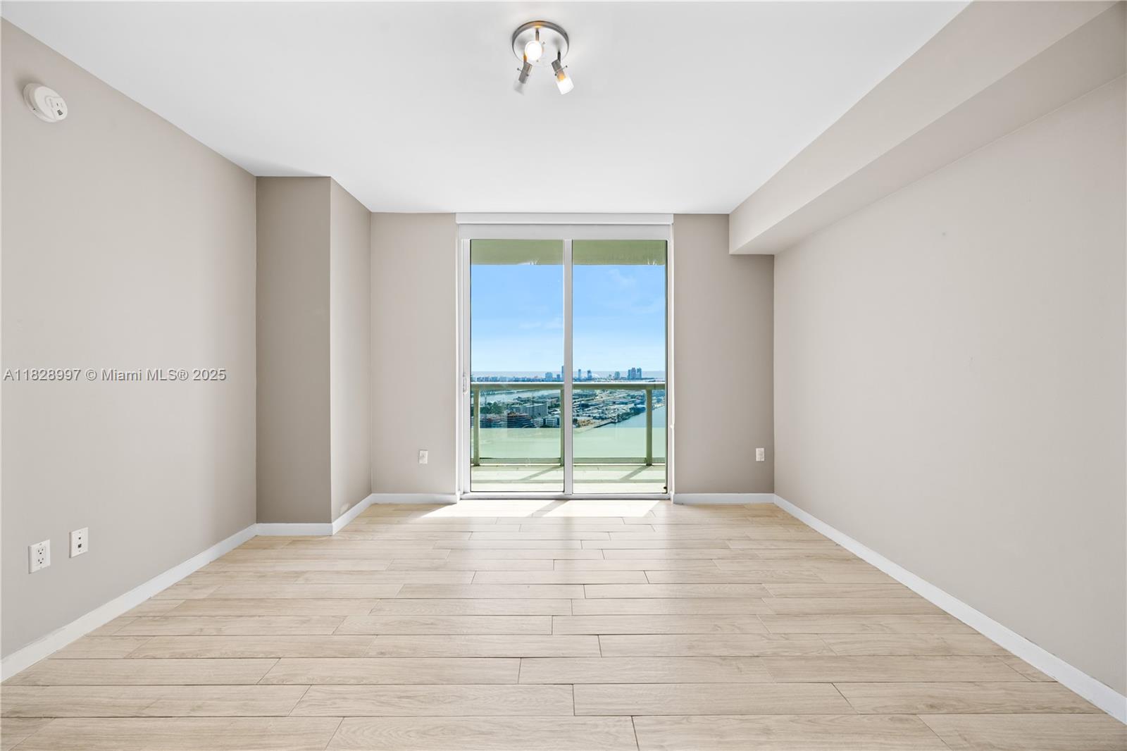 50 BISCAYNE CONDO - Residential