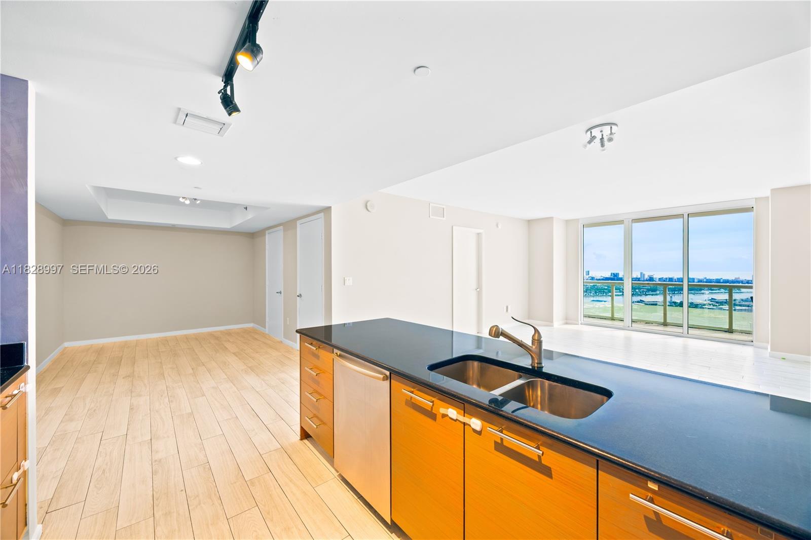 50 Biscayne Blvd 4706