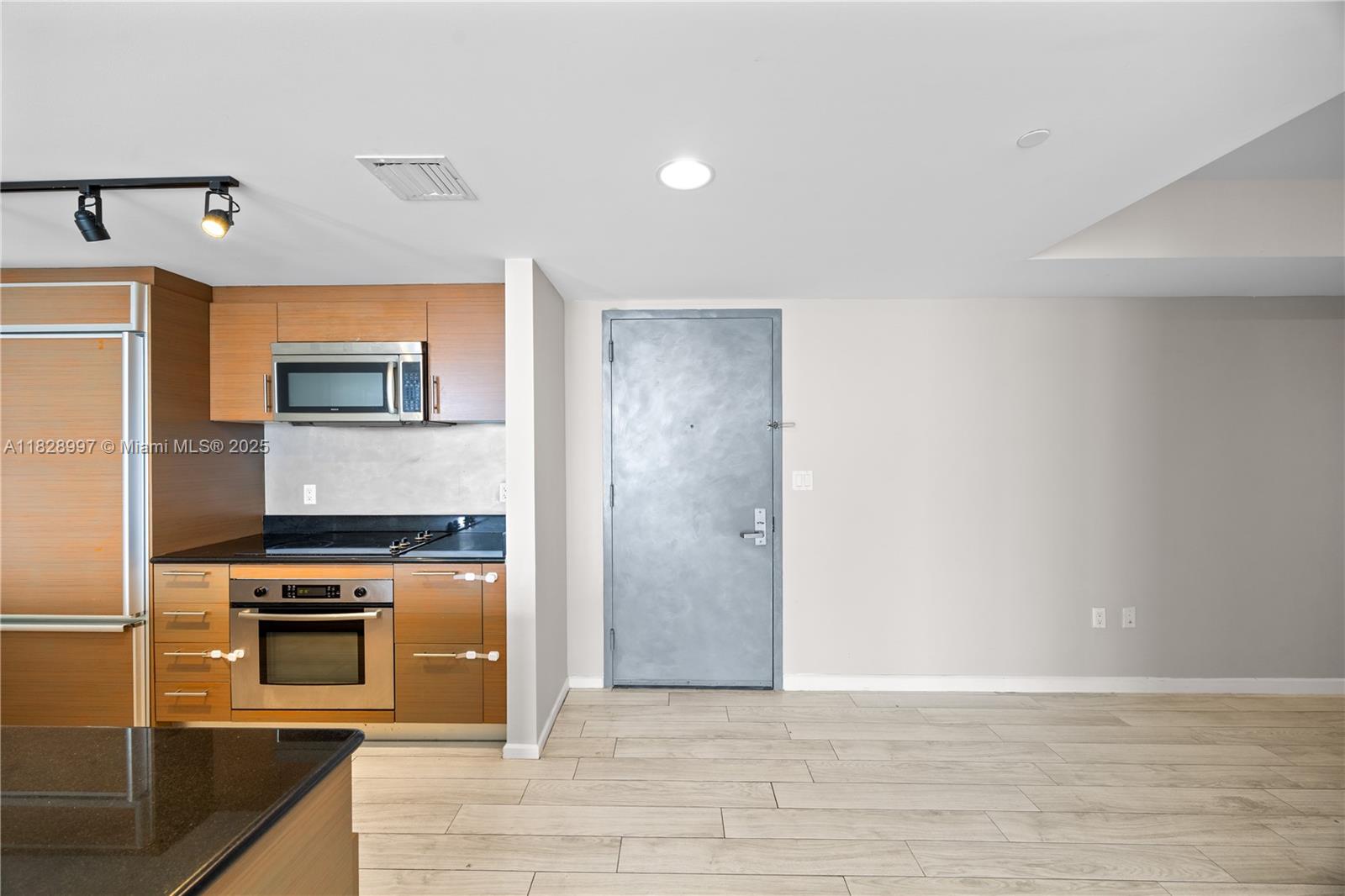 50 BISCAYNE CONDO - Residential