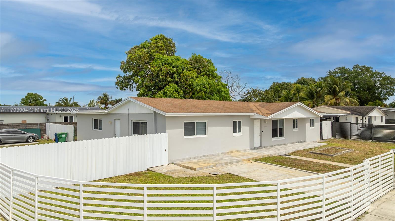 5045 NW 186th St