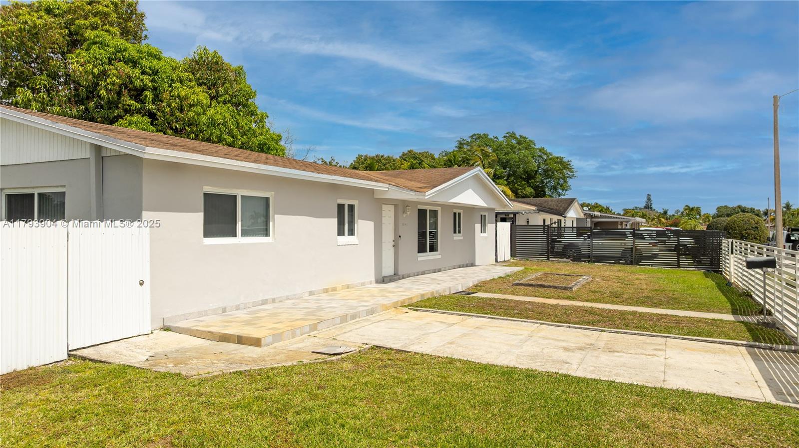 5045 NW 186th St
