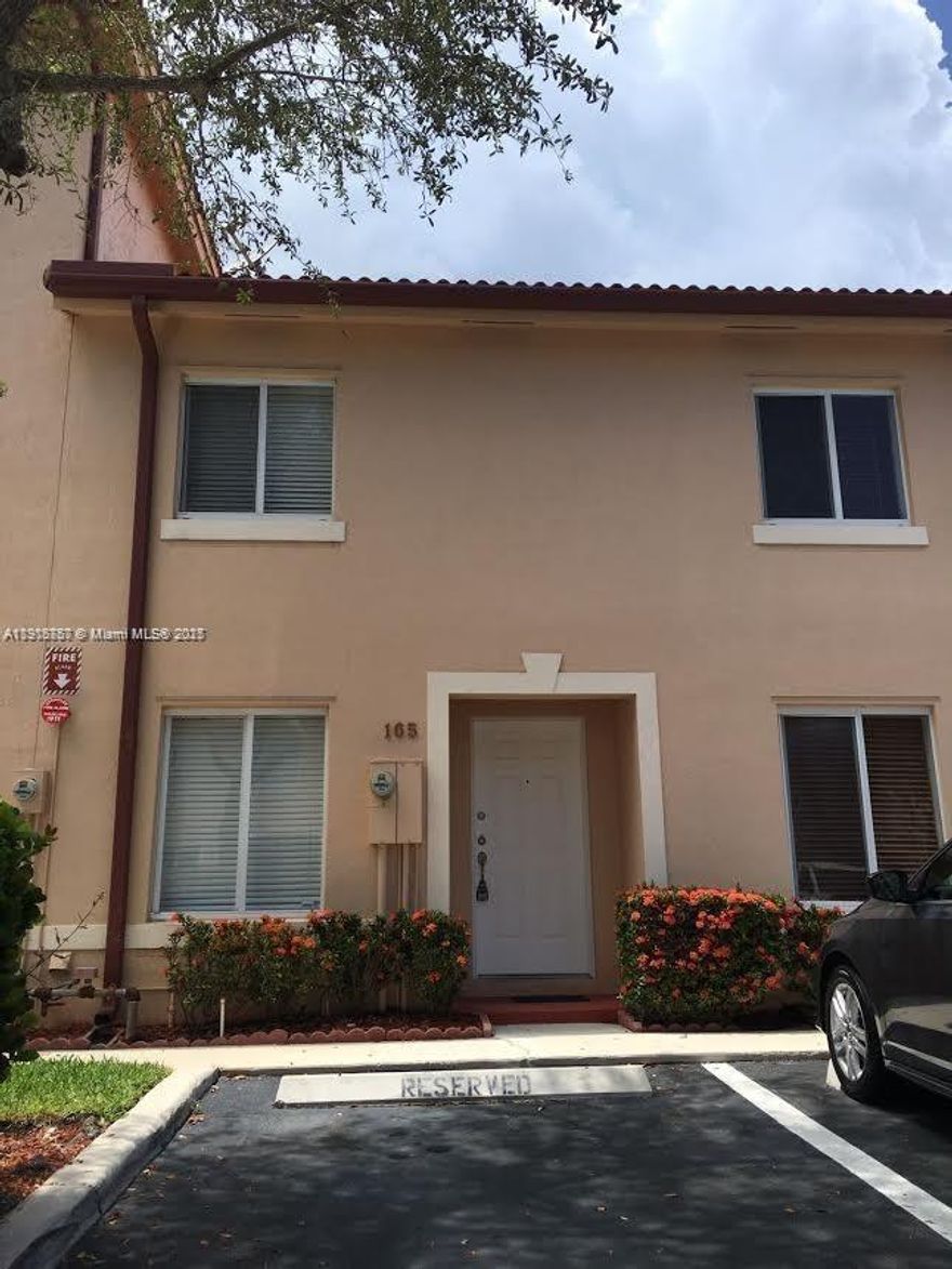 Beautiful 2 Bed, 2 Bath property at Riviera Weston. Excellent condition, great location, close to I-75. Ready to move in. Sorry no pets. It won't last!!!