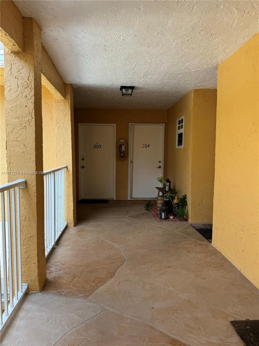 CHATEAU DE VILLE CONDO - Residential
