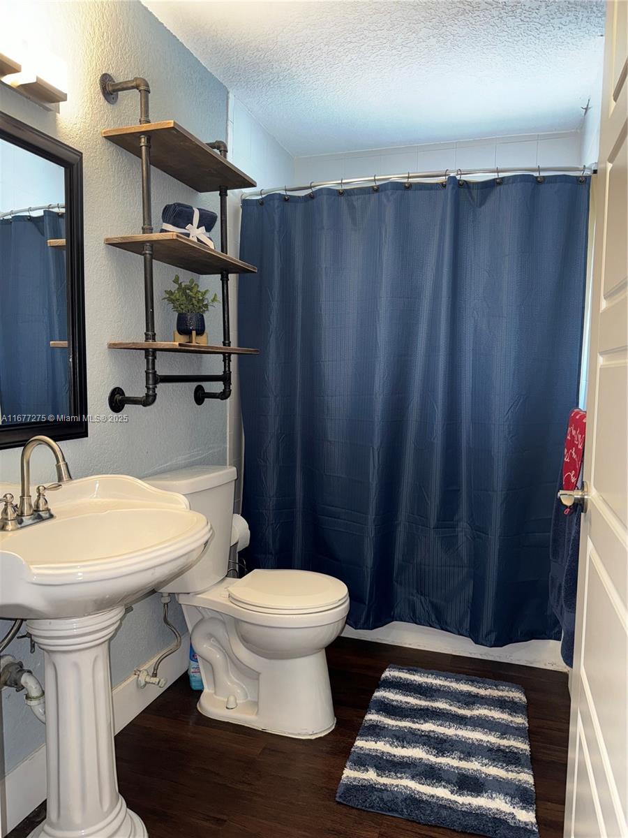 CHATEAU DE VILLE CONDO - Residential