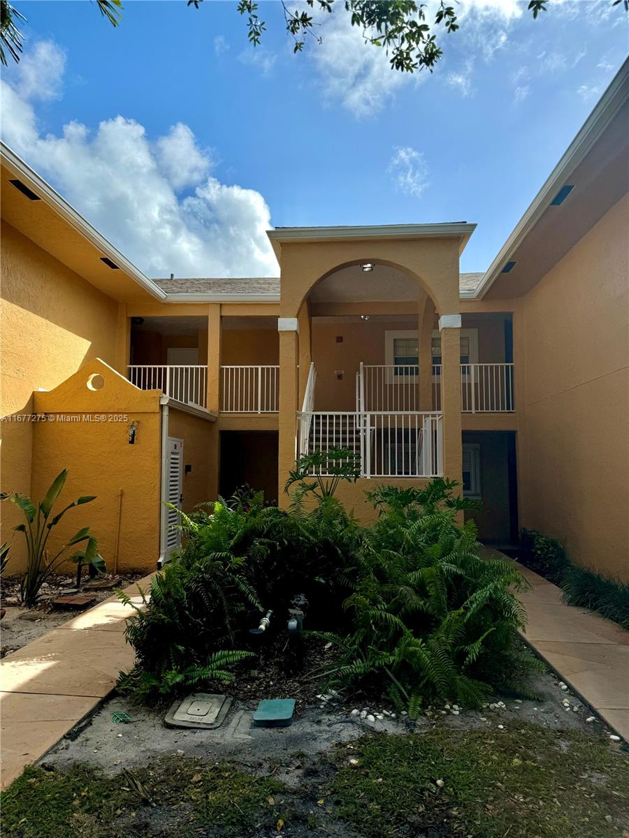 CHATEAU DE VILLE CONDO - Residential