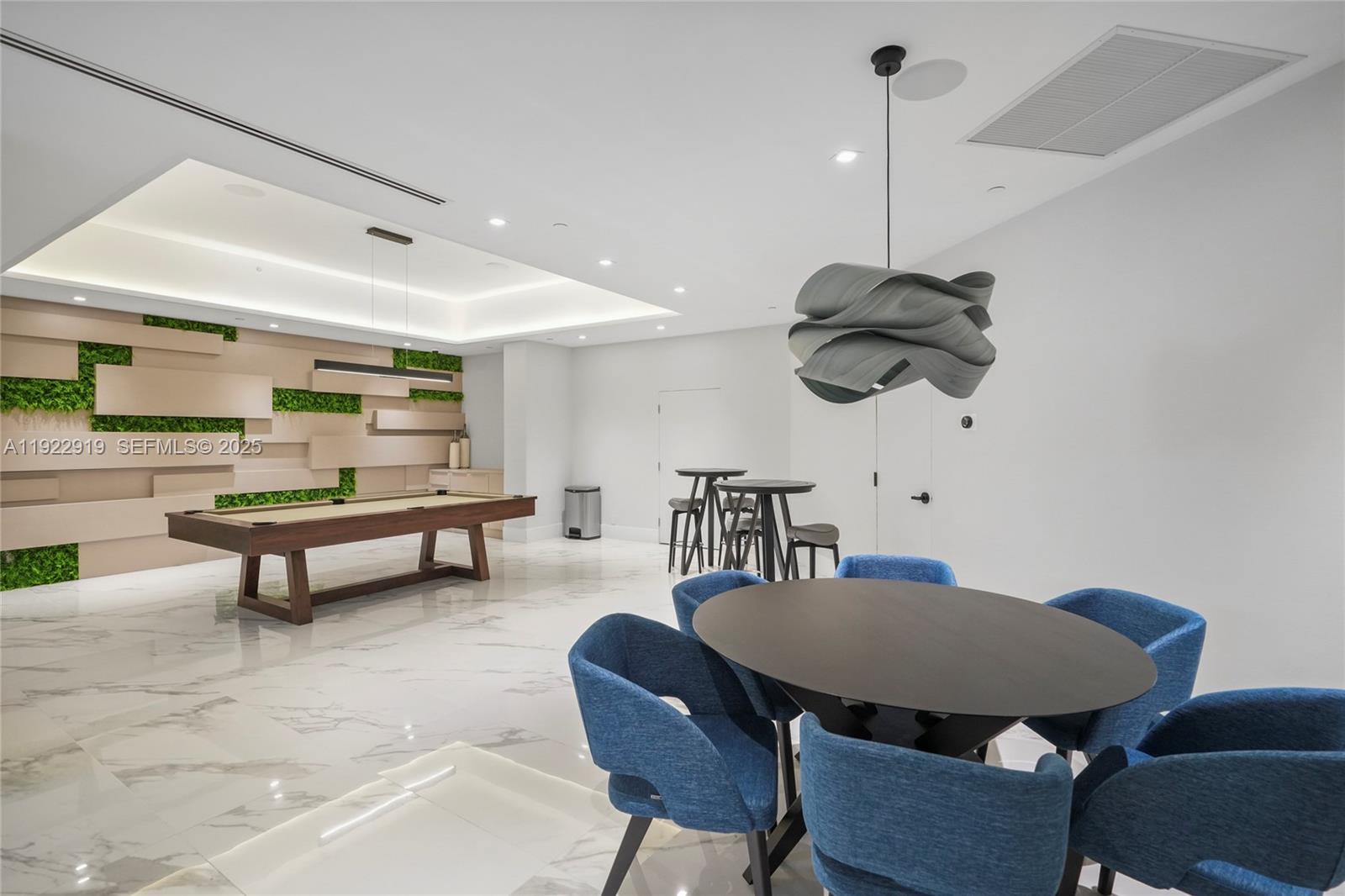 1000 ISL BLVD WILLIAMS IS - Residential Lease