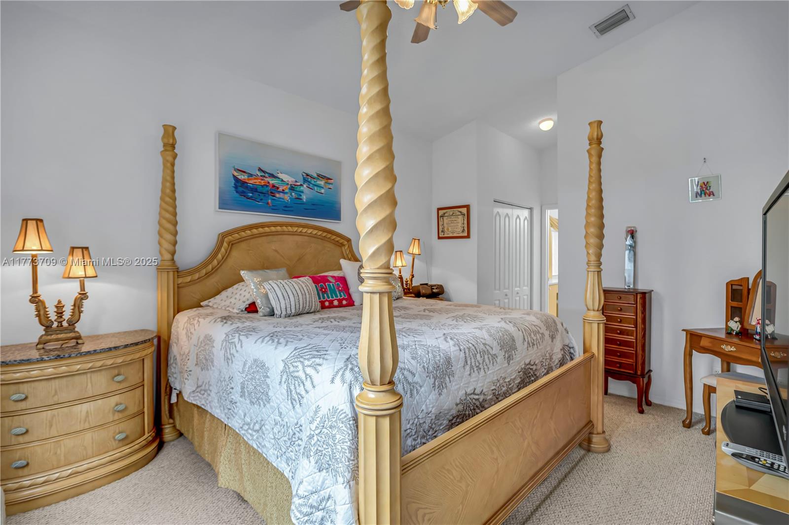 Laguna Isles - Residential