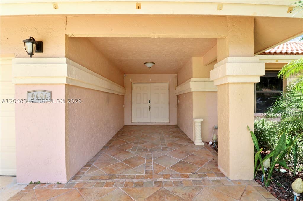 Photo of 9496 Sun Pointe Dr, Boynton Beach, FL 33437 (MLS # A12048317)