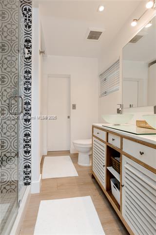 BISCAYNE KEY ESTATES - Residential