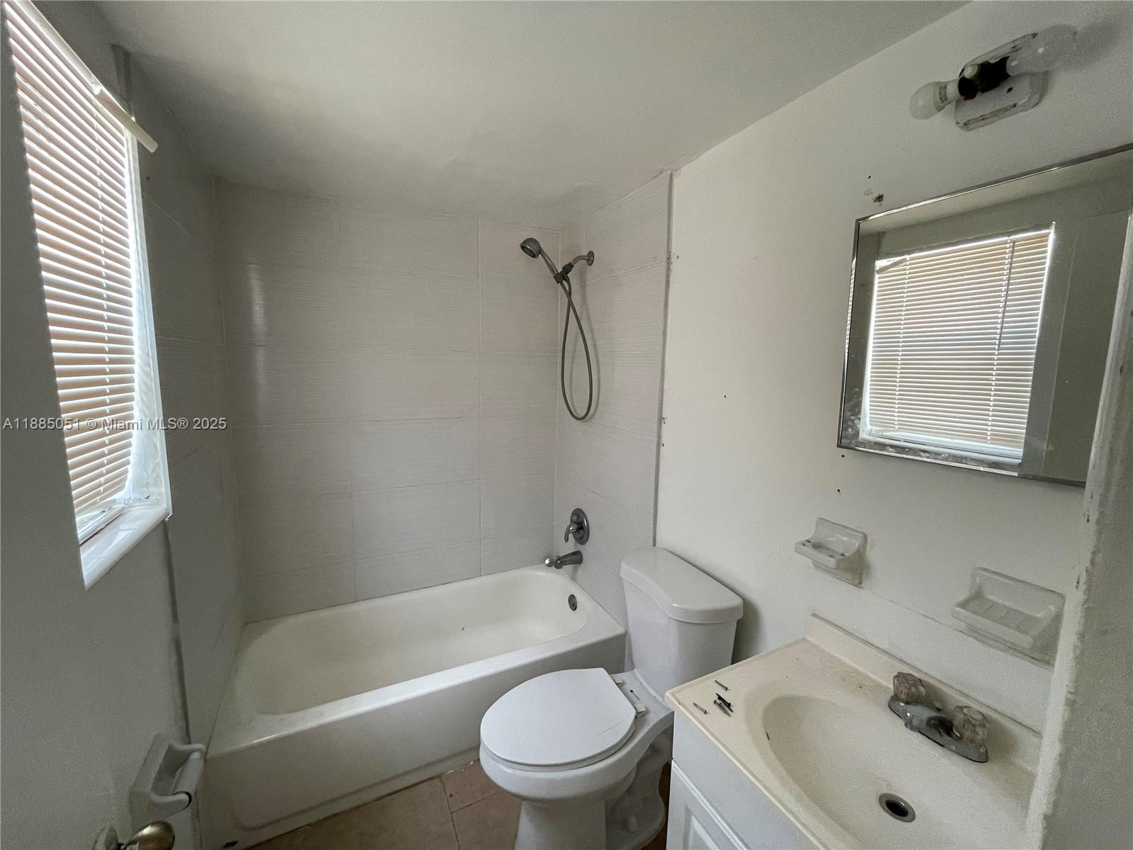 LAKE WORTH TOWN OF ADD 1 - Residential Lease
