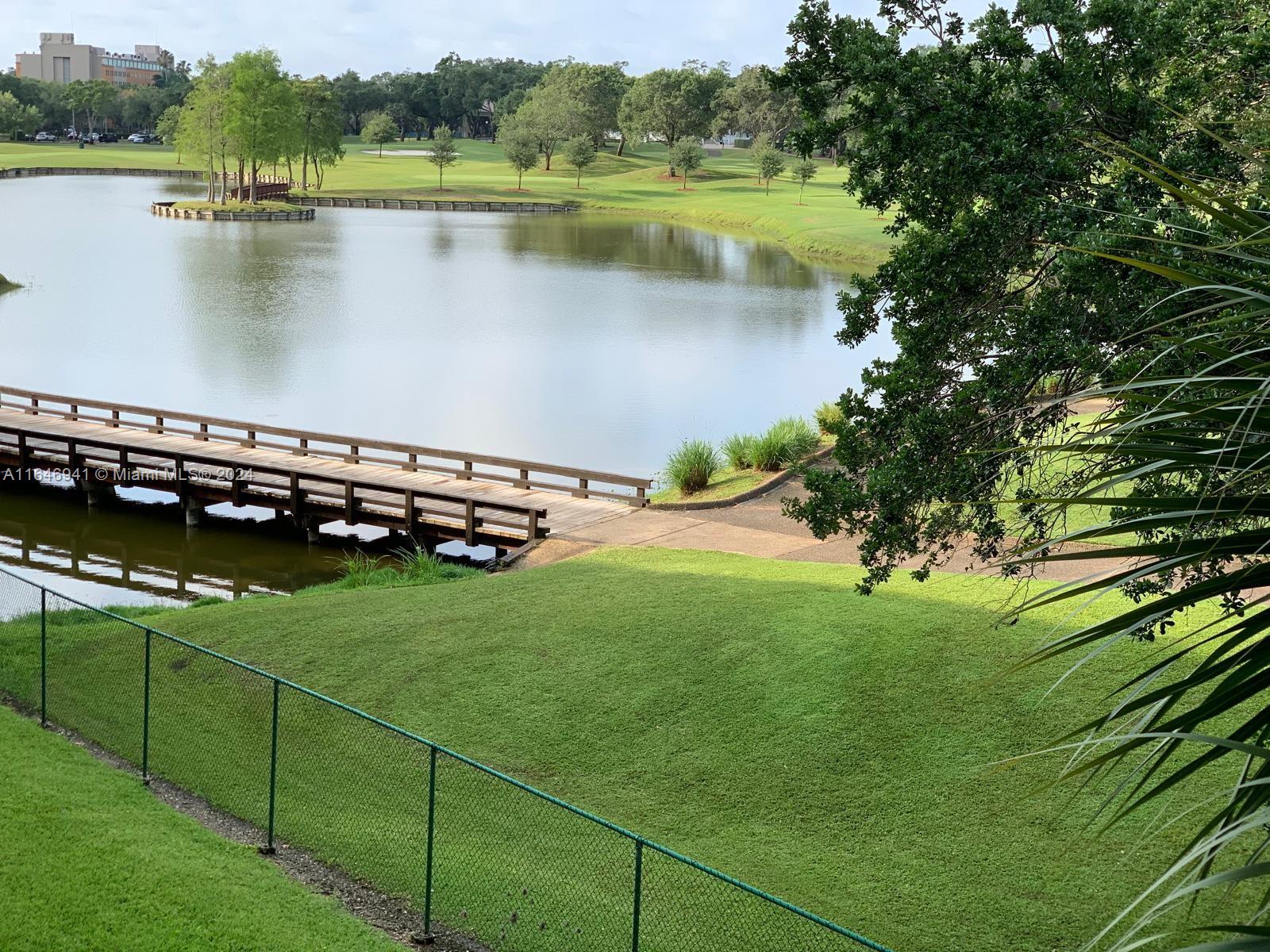ROLLING HILLS GOLF AND - Residential