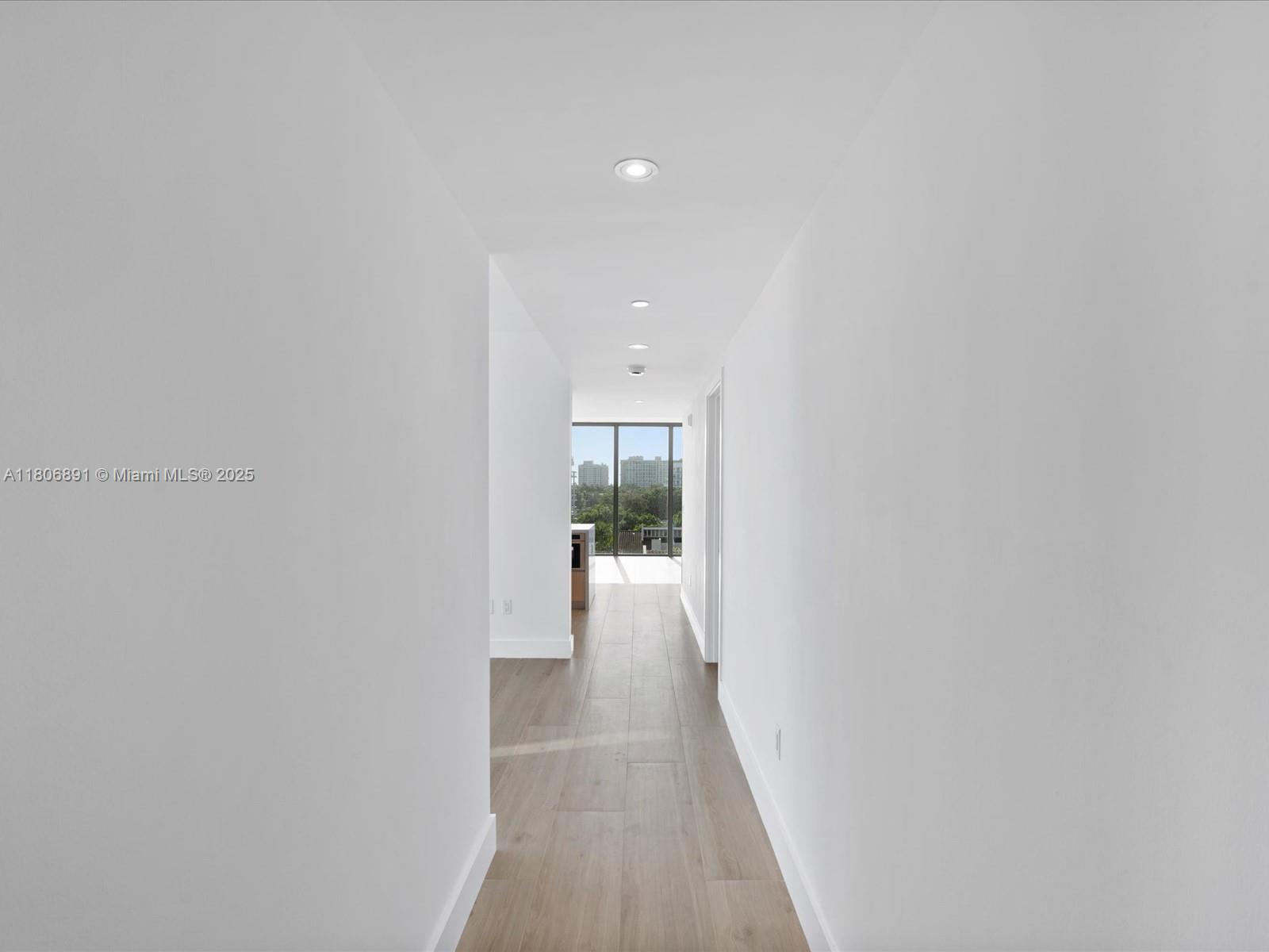 9901 W Bay Harbor Dr 604, Bay Harbor Islands, Miami-Dade County, Florida - 2 Bedrooms  
2 Bathrooms - 