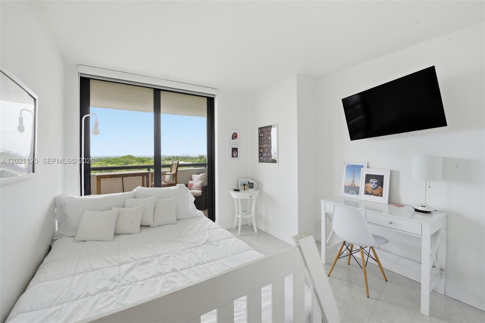 CLUB ATLANTIS CONDO - Residential