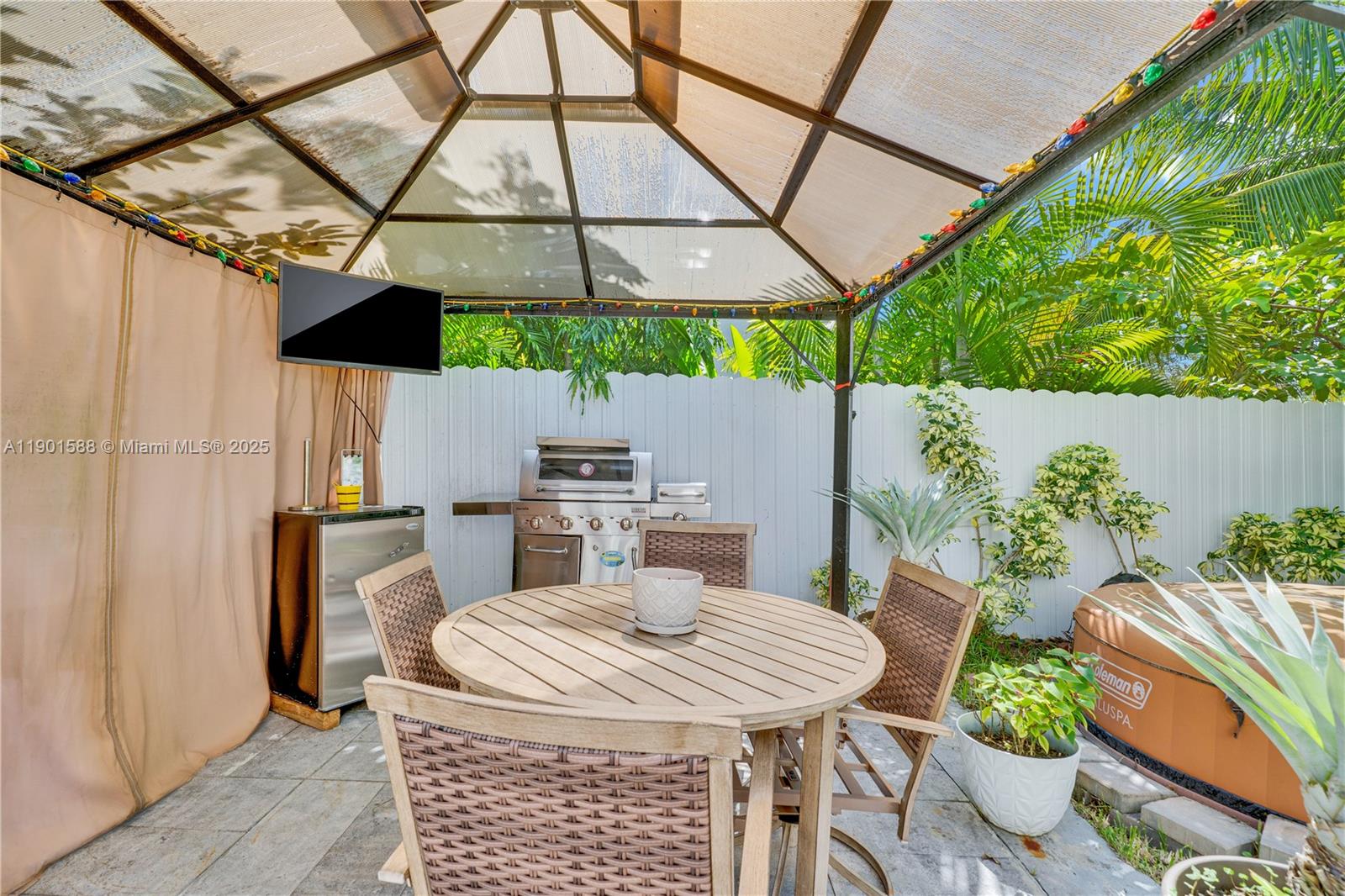 PALMS AT BELLA VISTA - Residential