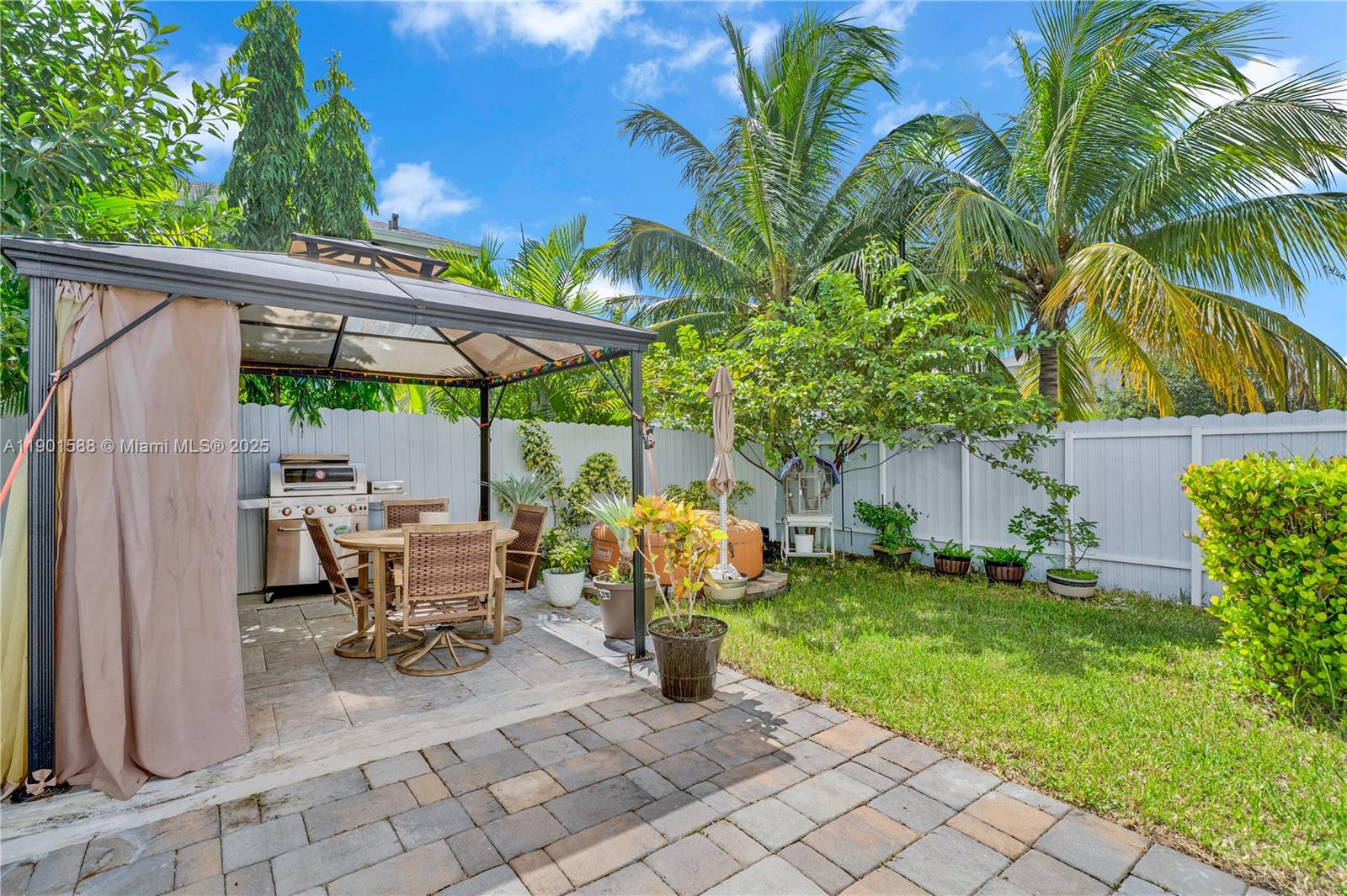 PALMS AT BELLA VISTA - Residential