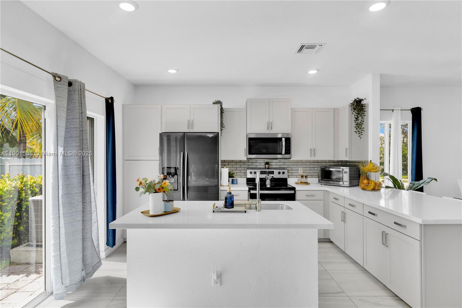 PALMS AT BELLA VISTA - Residential