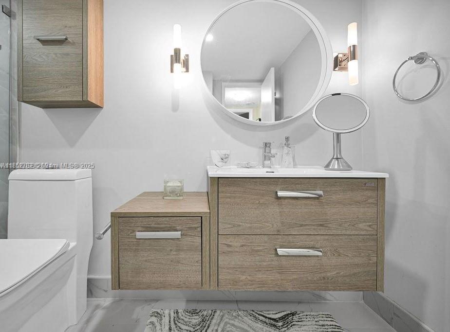 2851 NE 183rd St 111E