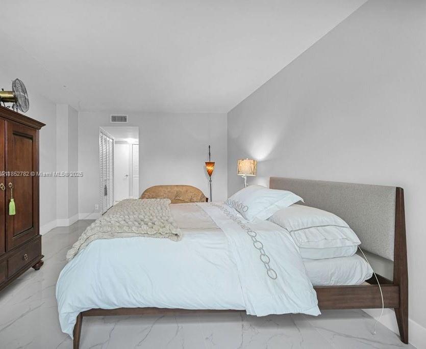 2851 NE 183rd St 111E