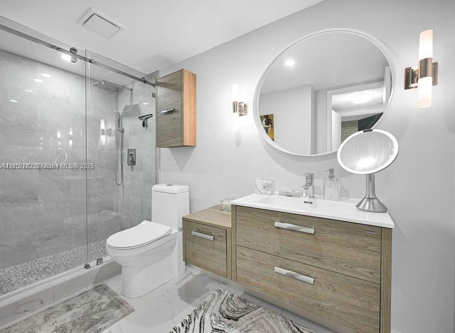 Welcome to this beautifully and fully remodeled unit in the prestigious Admirals Port Condo in Aventura, spacious 1 bedroom with 1.5 bath with beautiful finishes, first floor unit with spacious kitchen with stainless steel appliances. Hurricane impact windows & sliding balcony doors. Unit comes with 1 assigned parking, second space available for free. Resort style amenities that include swimming pools, fully equipped gym, barbecue area and beautiful gardens. Conveniently located near Aventura mall, shops, banks, restaurants, beaches and temples of worship (Synagogue)
Current tenants have a different decor than the one seen in the pictures, but the unit is in the same immaculate condition.