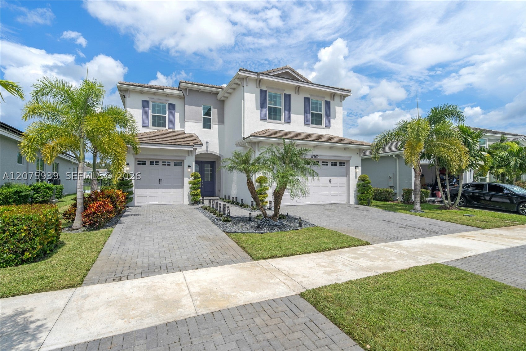 15769 Hummingbird Ln