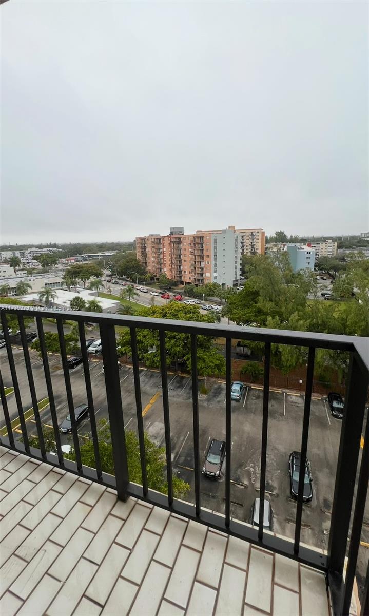 GREENWICH PH I CONDO - Residential
