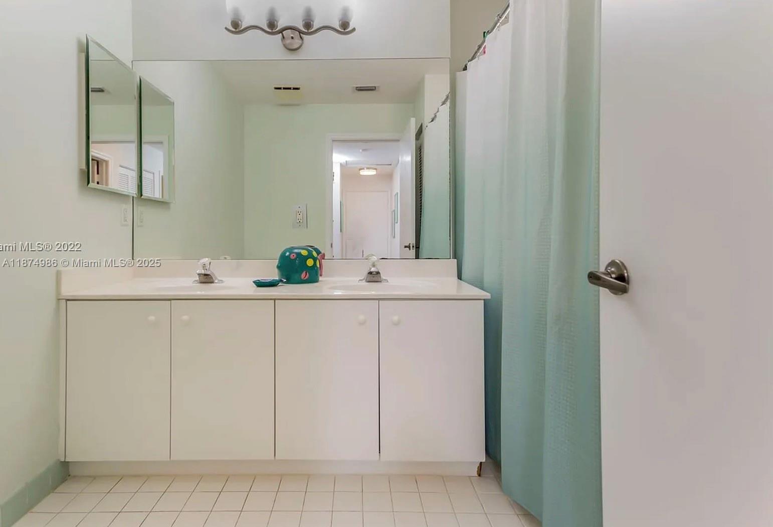 SILVER LAKES AT PEMBROKE - Residential Lease