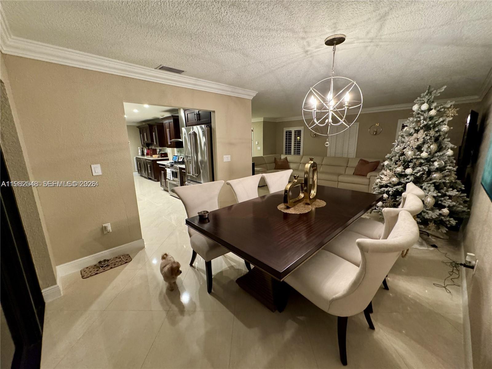 MIAMI LAKES-LAKE GLENN EL - Residential