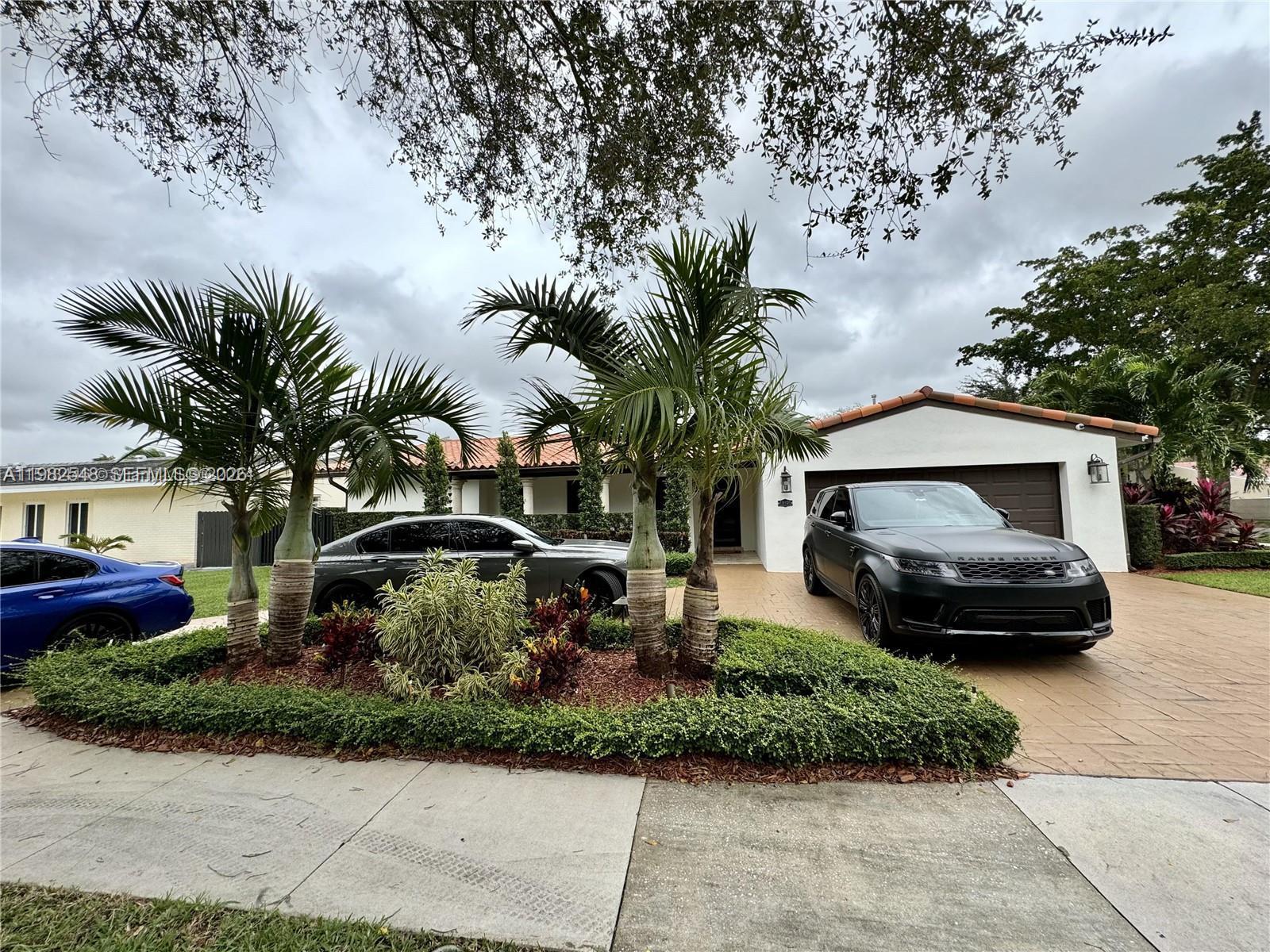MIAMI LAKES-LAKE GLENN EL - Residential