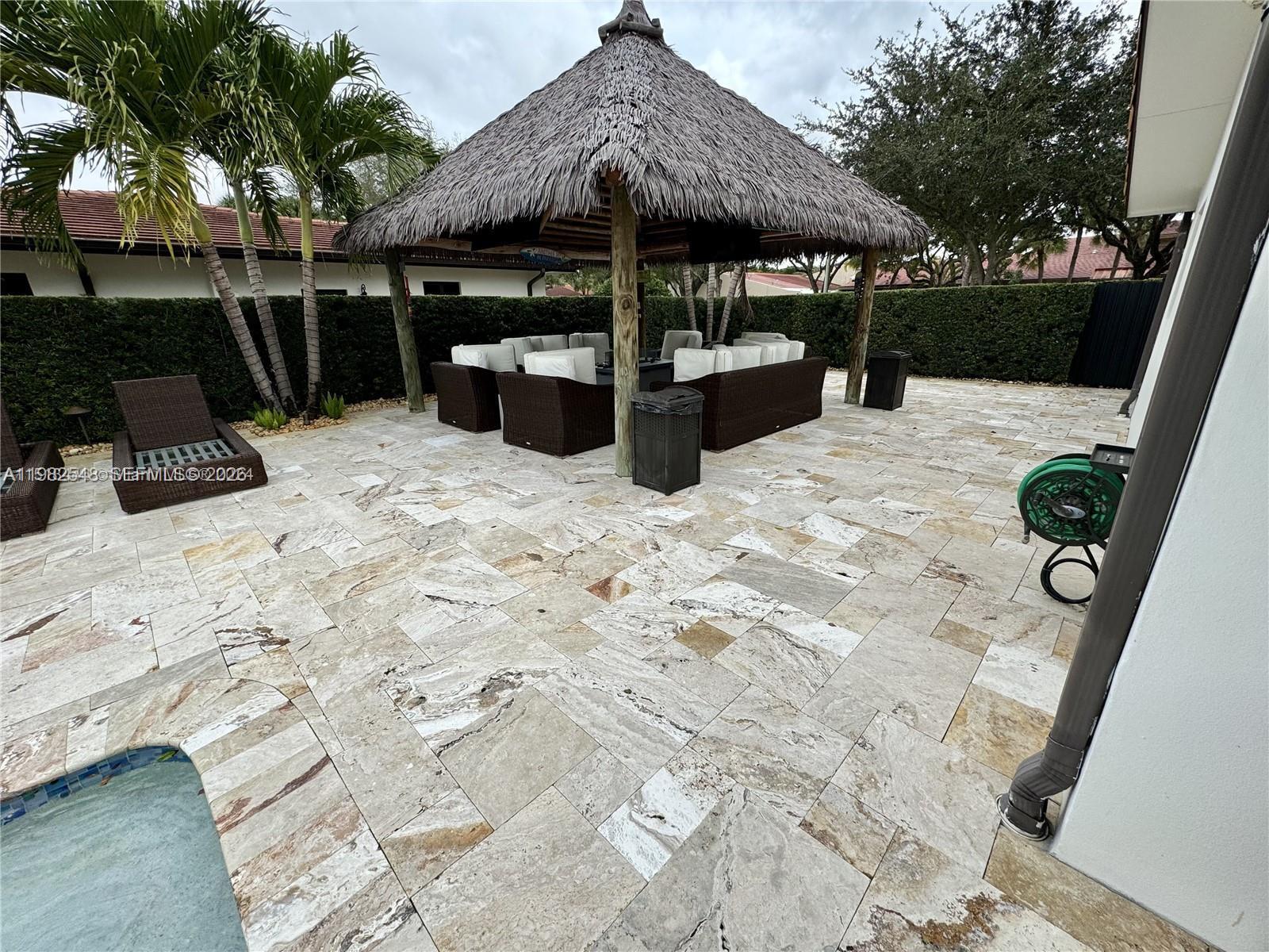 MIAMI LAKES-LAKE GLENN EL - Residential