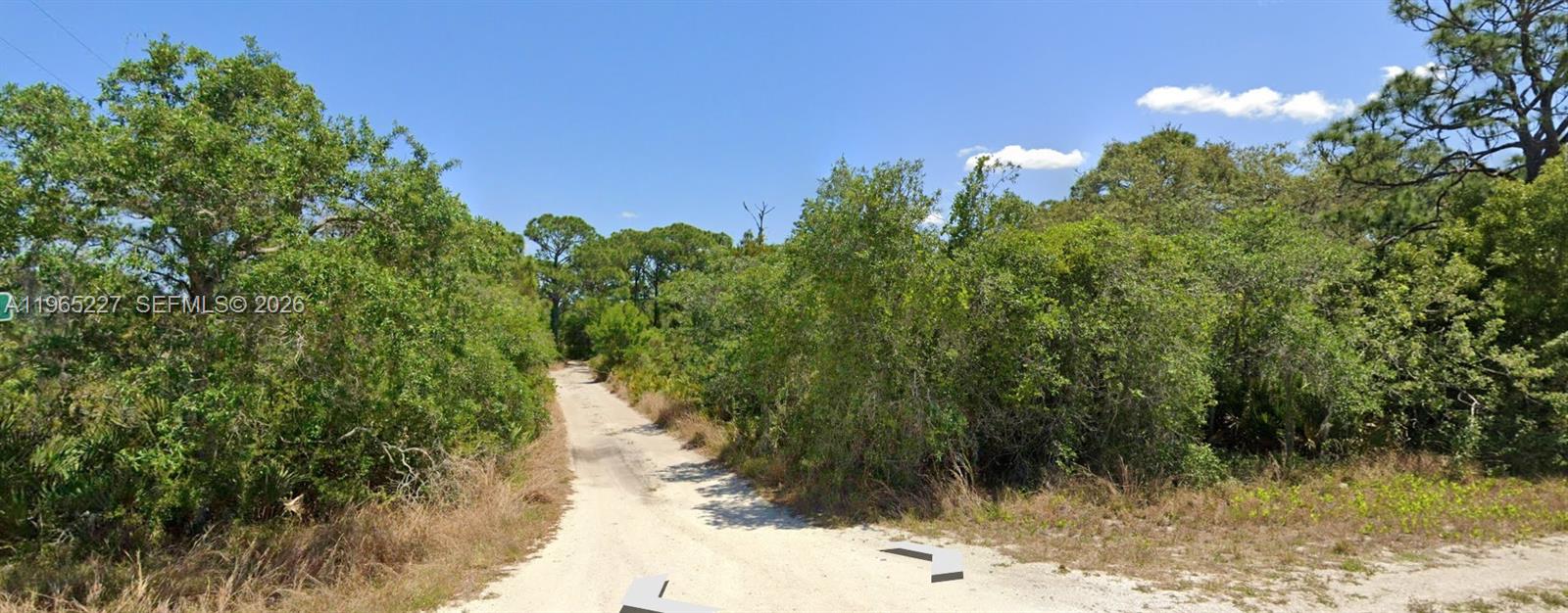 HIGHLANDS PARK - Land