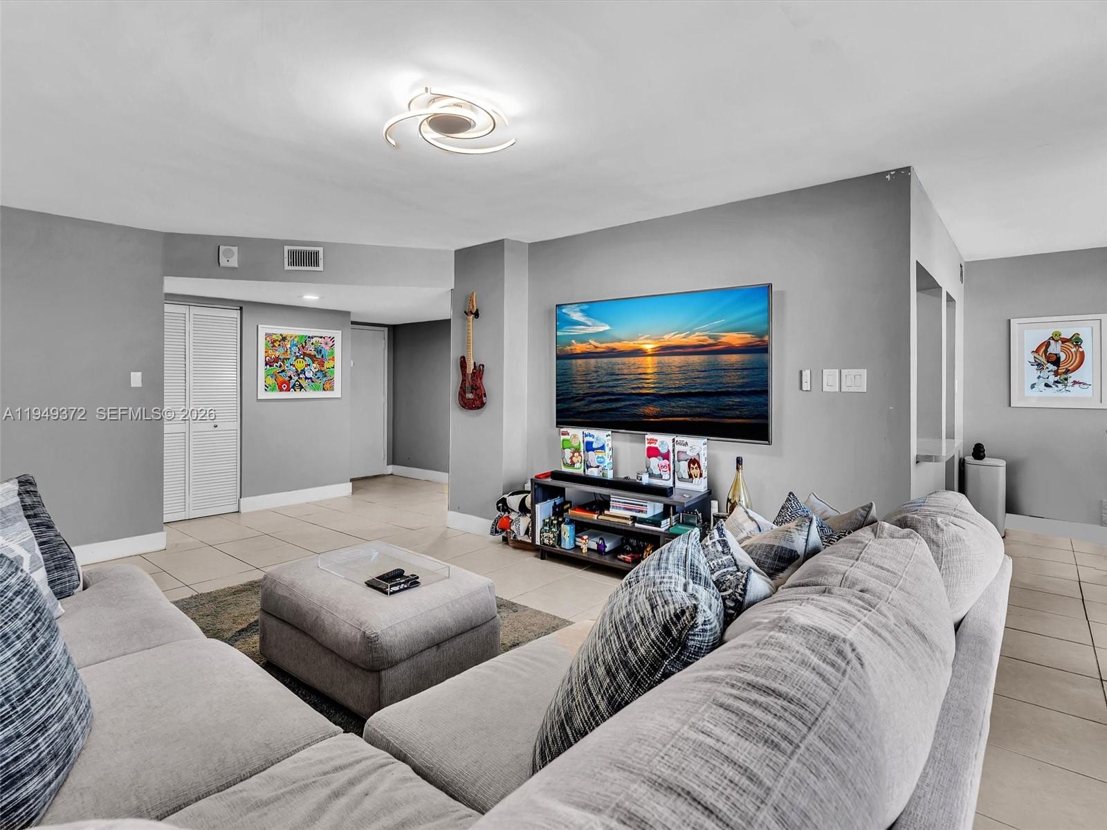 REEF WEST CONDO - Residential