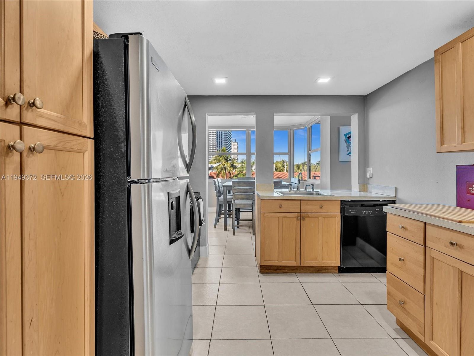 REEF WEST CONDO - Residential