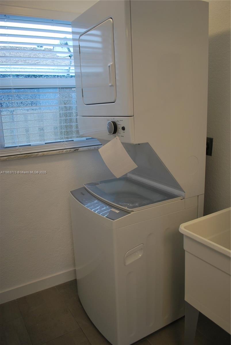 FELLER ESTATES - Residential Income