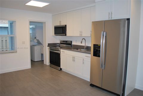 3621 NE 1st Ter Oakland Park FL 33334