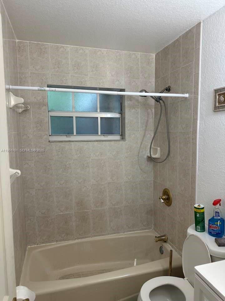 NO MIAMI EST SEC 3 - Residential