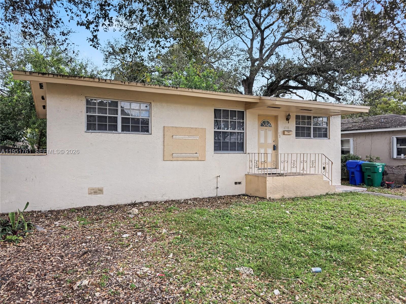 NO MIAMI EST SEC 3 - Residential