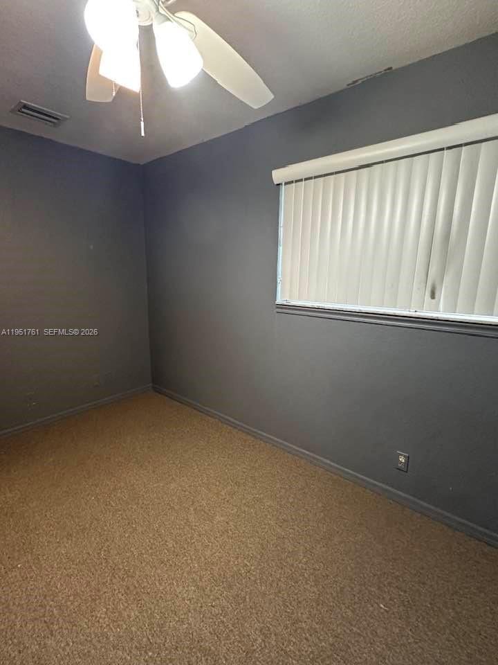 NO MIAMI EST SEC 3 - Residential