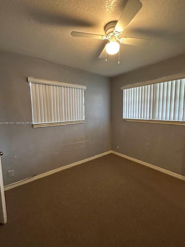 NO MIAMI EST SEC 3 - Residential