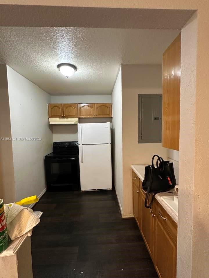 NO MIAMI EST SEC 3 - Residential