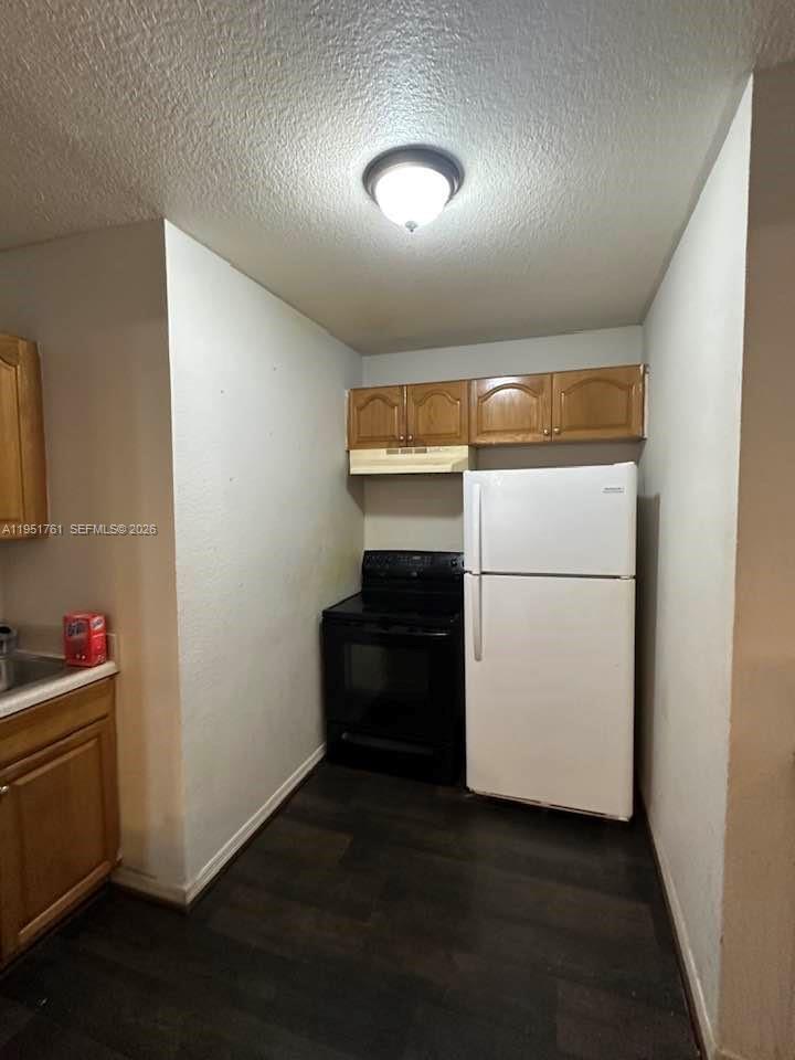 NO MIAMI EST SEC 3 - Residential