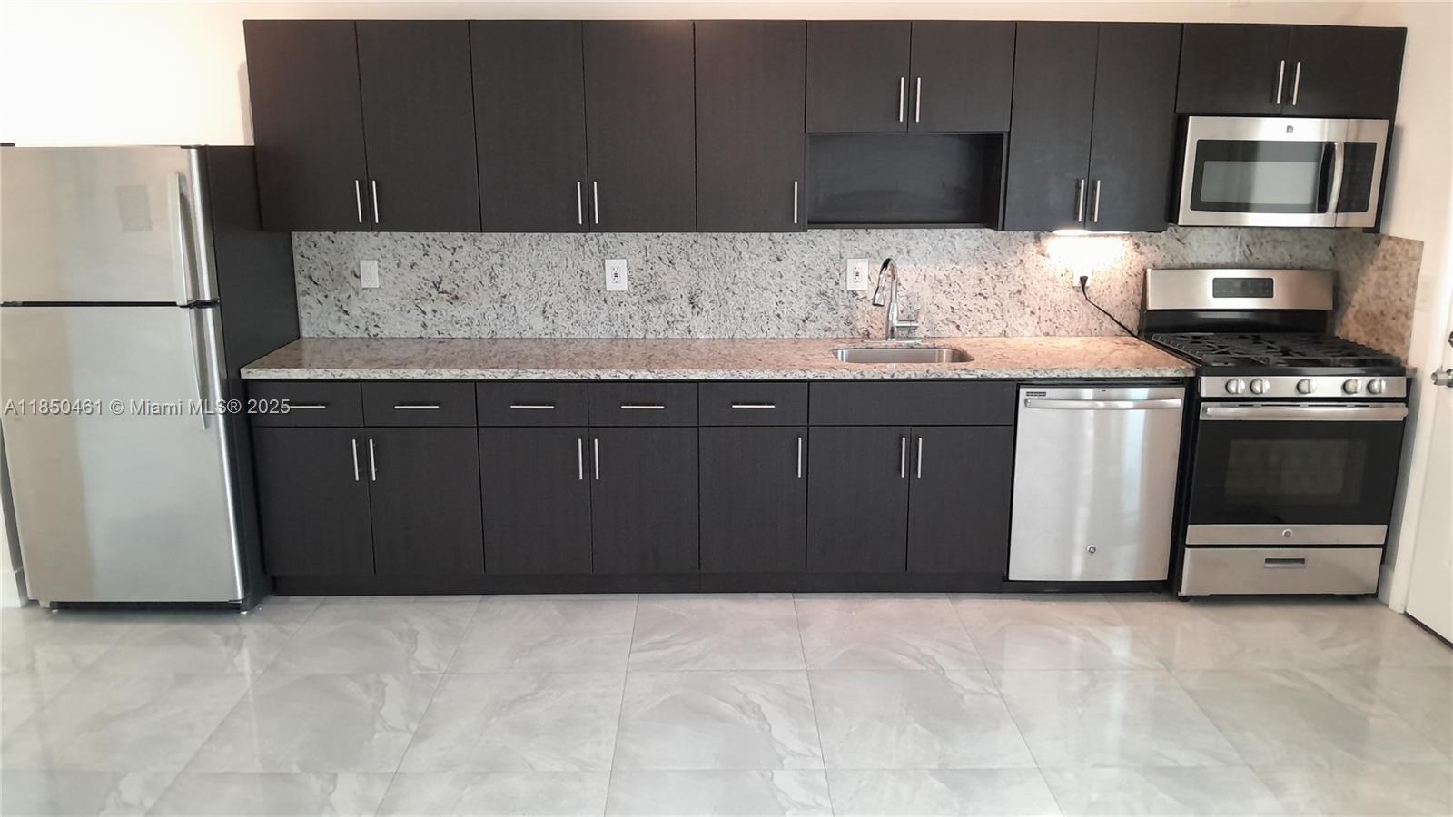 525 Meridian Ave 405
