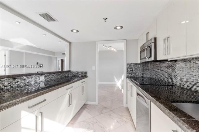 GOLDEN WEST CONDO - Residential Lease