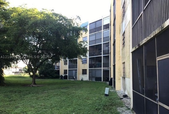 6575 W Oakland Park Blvd 208